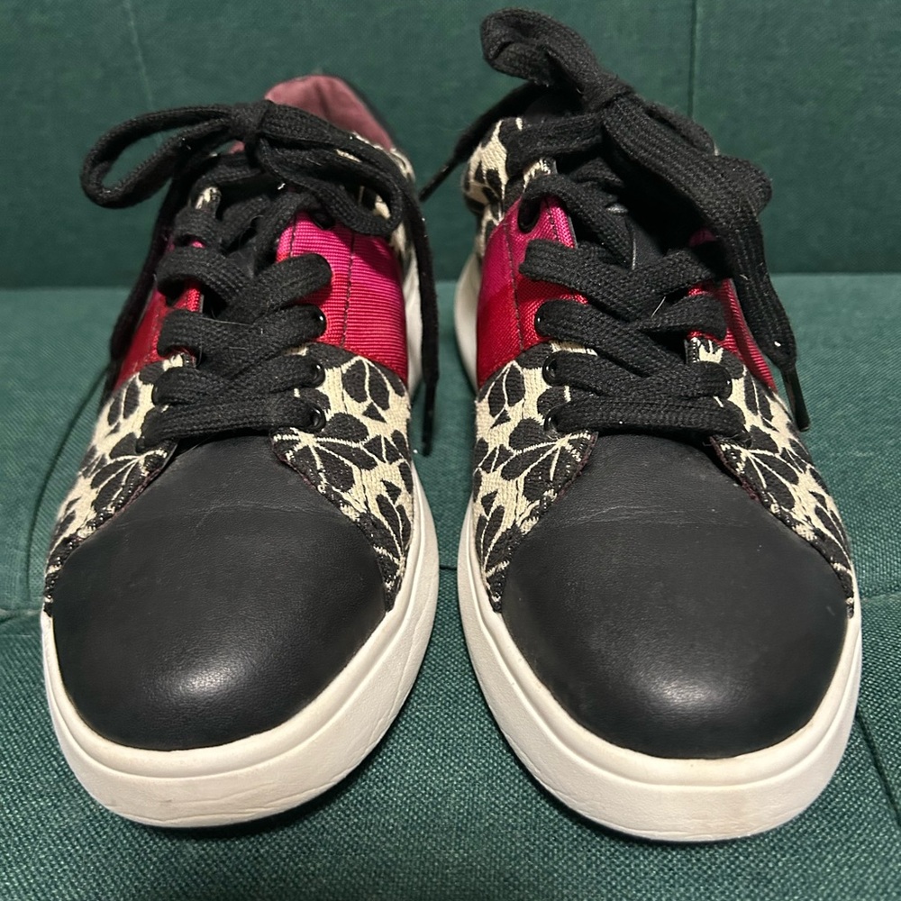 Kate Spade Keswick Black and Pink Spade Design Sneakers